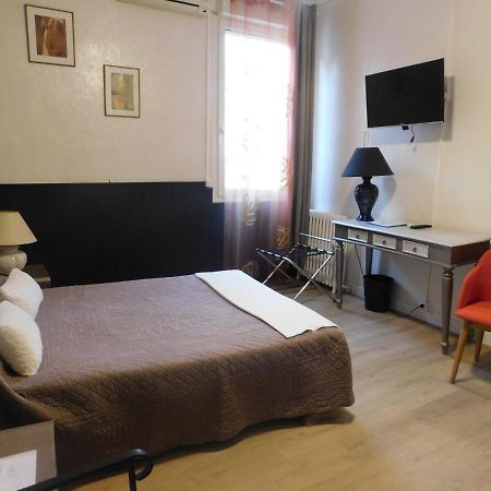 Hotel" La Tour De L'Horloge " Rivesaltes Εξωτερικό φωτογραφία