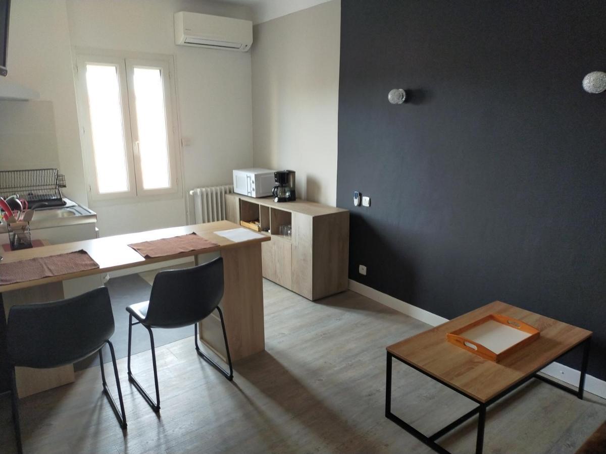 Hotel" La Tour De L'Horloge " Rivesaltes Εξωτερικό φωτογραφία