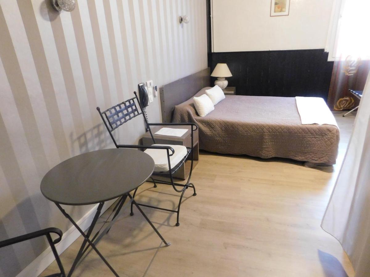 Hotel" La Tour De L'Horloge " Rivesaltes Εξωτερικό φωτογραφία
