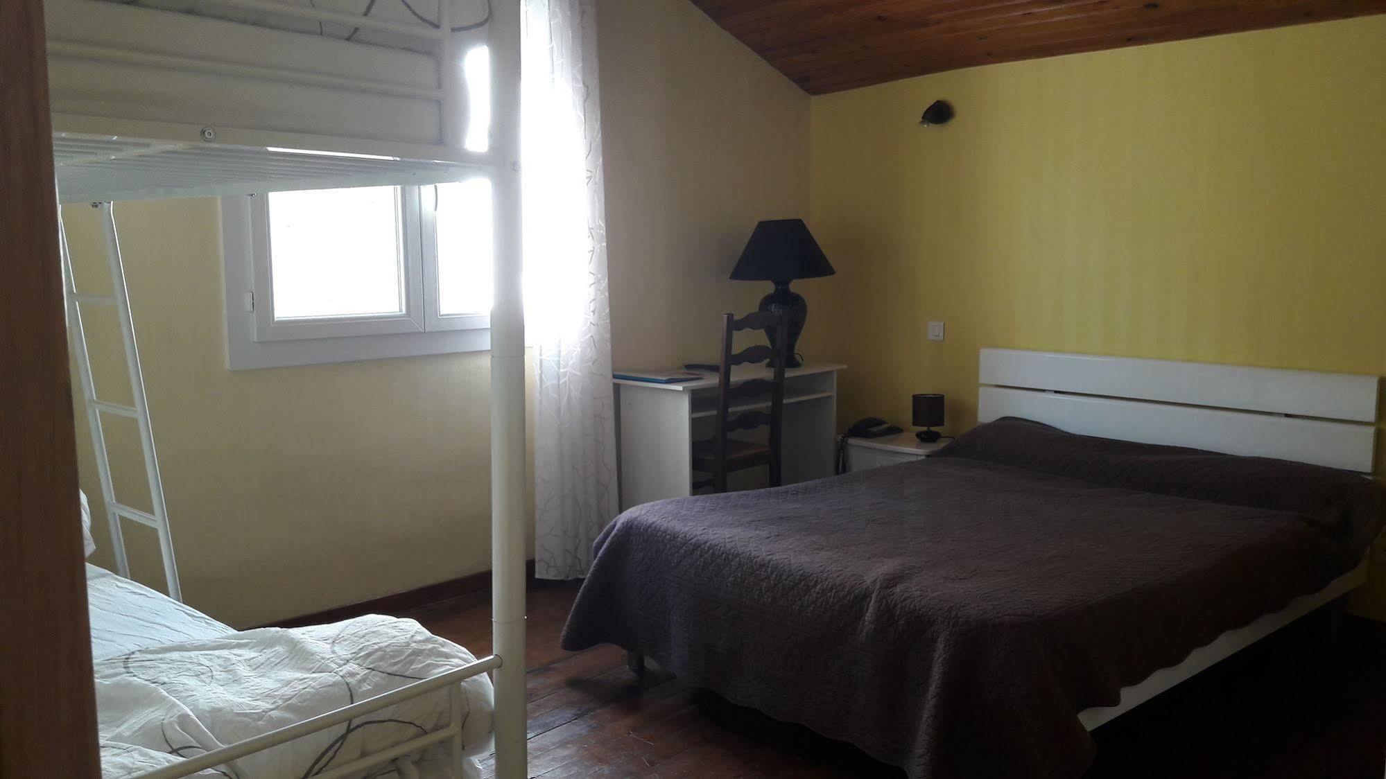 Hotel" La Tour De L'Horloge " Rivesaltes Εξωτερικό φωτογραφία